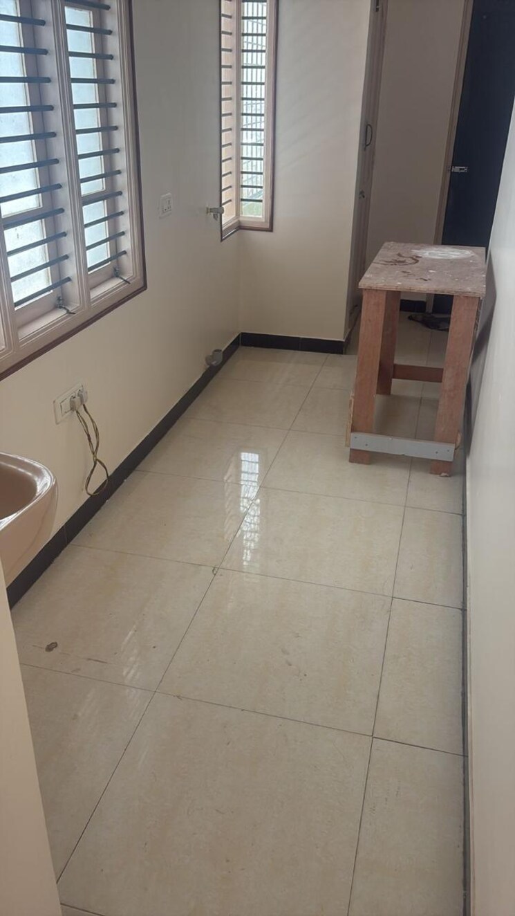 Room, chamrajpet 3 Bedroom 1800 Sq.Ft. Apartment In Chamrajpet Bangalore 9405409