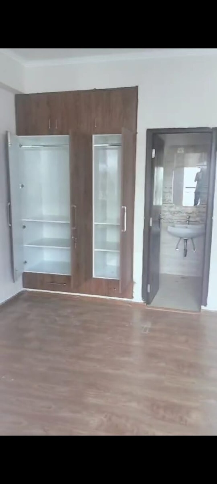 Room, amrapali-golf-homes 2 Bedroom 1100 Sq.Ft. Apartment In Sector 4 Greater Noida Greater Noida 9405420