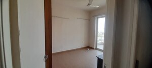 Room in 3 BHK Apartment at Emaar Palm Gardens, Sector 83 – for Sale