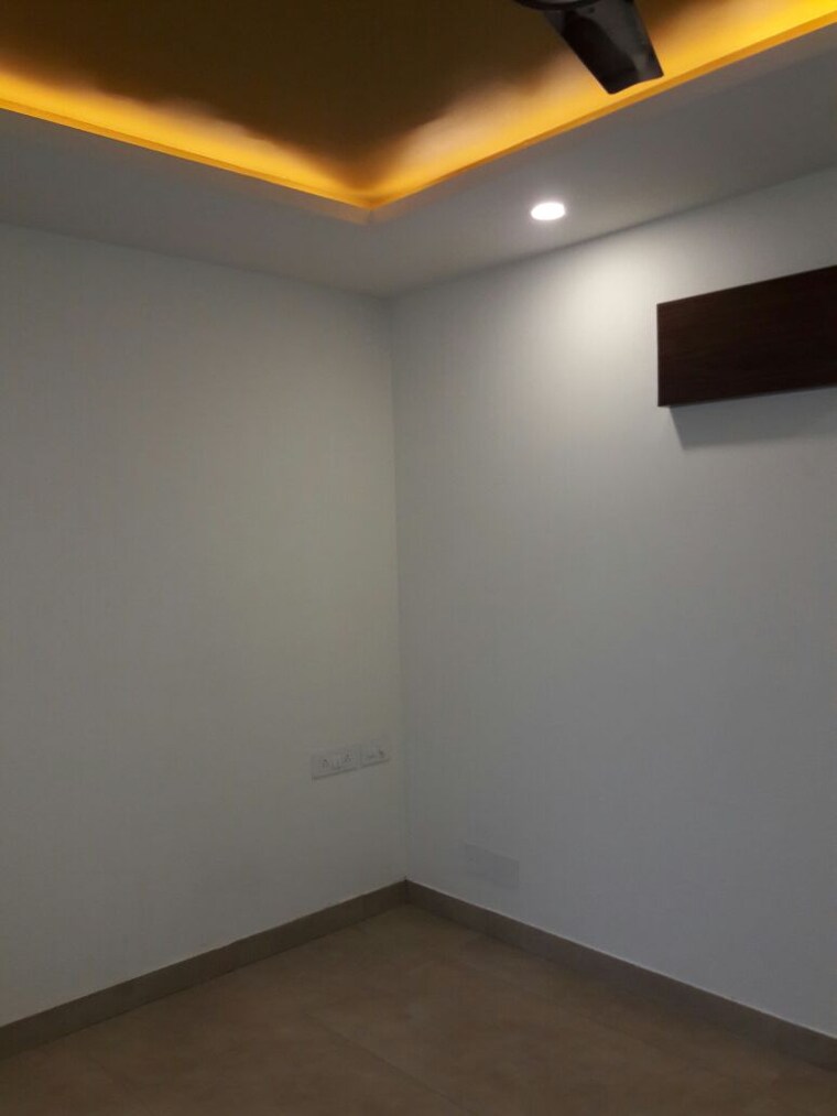 Room, lajpat nagar ii 2 Bedroom 900 Sq.Ft. Builder Floor In Lajpat Nagar ii Delhi 9405454