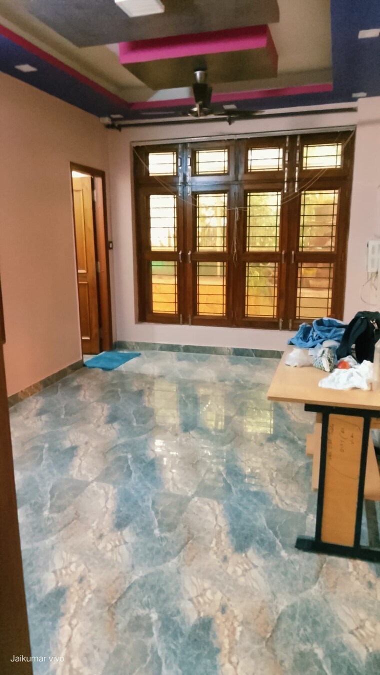 Room, vasant kunj 3 Bedroom 1600 Sq.Ft. Apartment In Vasant Kunj Delhi 9405468