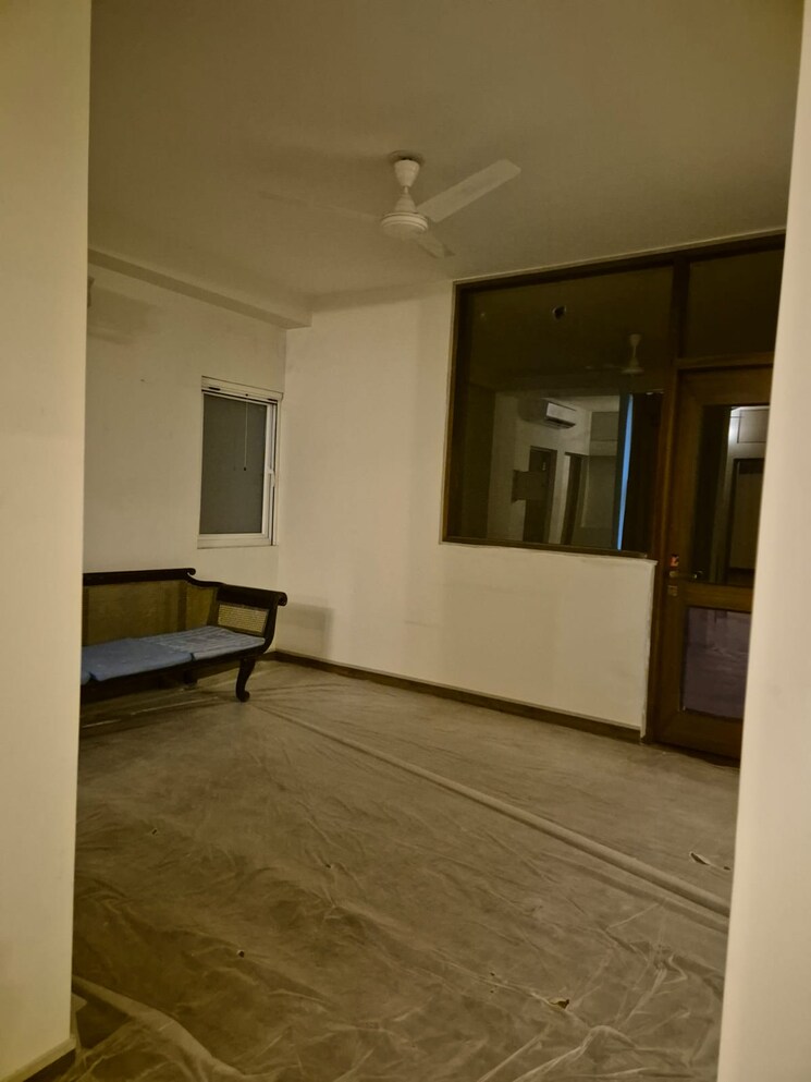 Room, vasant kunj 3 Bedroom 1600 Sq.Ft. Apartment In Vasant Kunj Delhi 9405468