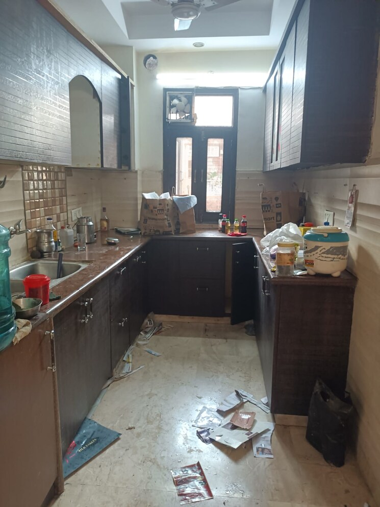Kitchen, ram vihar 3 Bedroom 1750 Sq.Ft. Builder Floor In Ram Vihar Delhi 9405492