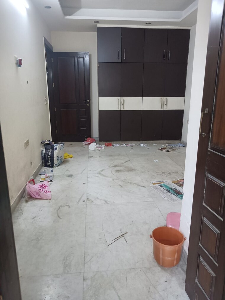 Bathroom, ram vihar 3 Bedroom 1750 Sq.Ft. Builder Floor In Ram Vihar Delhi 9405492