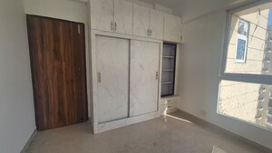 Room in 2.5 BHK Apartment at ROF Alante, Sector 108 – for Rent