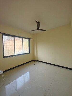 Room in 2.5 BHK Apartment at New Palm Beach CHS, Nerul Sector 4 – for Rent