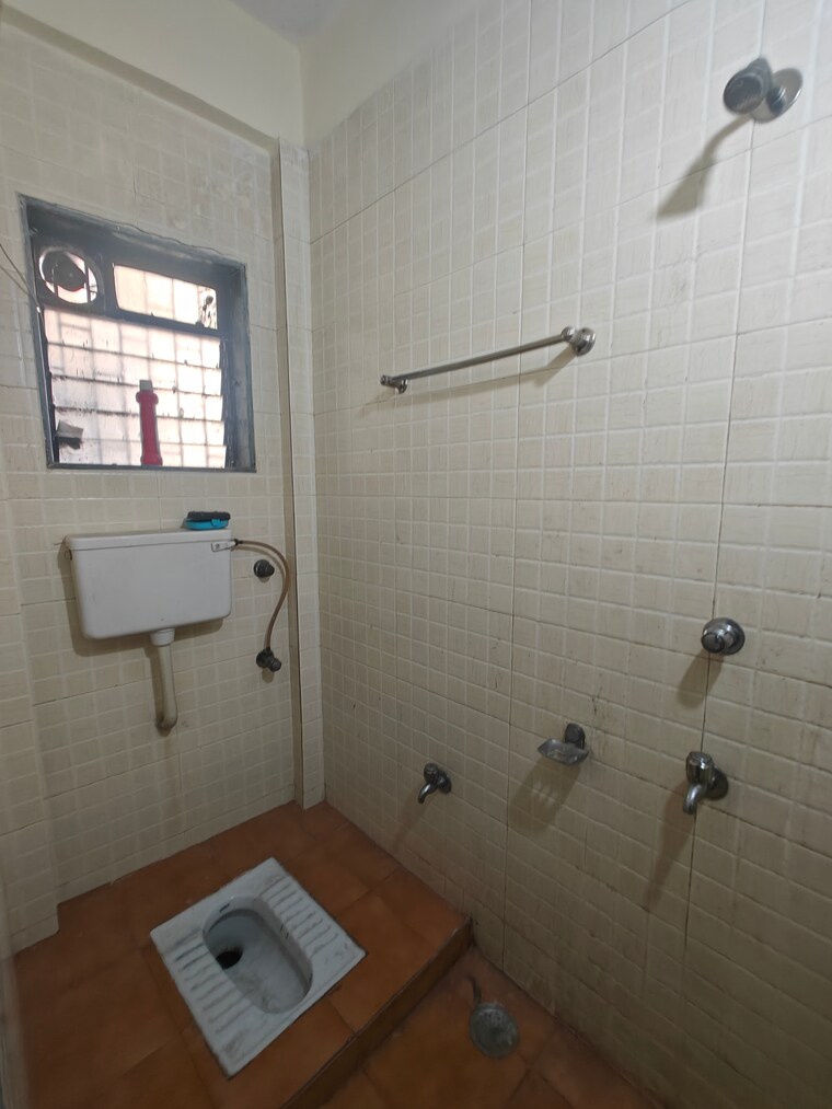 Bathroom, new-palm-beach-chs 2.5 Bedroom 1250 Sq.Ft. Apartment In Nerul Sector 4 Navi Mumbai 9405505