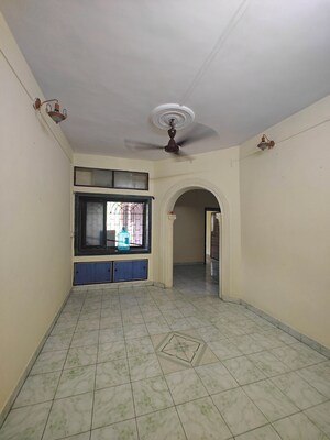 Room in 2.5 BHK Apartment at New Palm Beach CHS, Nerul Sector 4 – for Rent