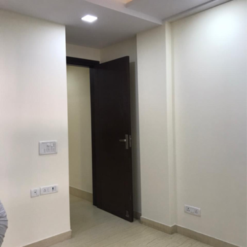 Room in 3 BHK Builder Floor at Malviya Nagar – for Rent
