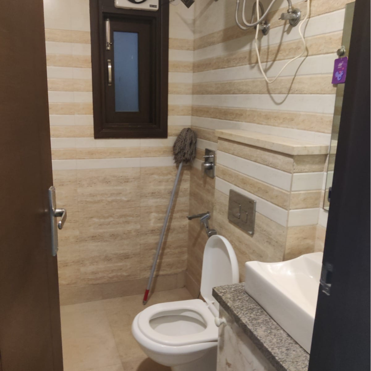 Bathroom, malviya nagar 3 Bedroom 1800 Sq.Ft. Builder Floor In Malviya Nagar Delhi 9405512