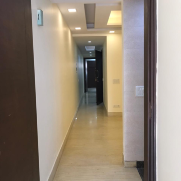 Building Lobby in 3 BHK Builder Floor at Malviya Nagar – for Rent