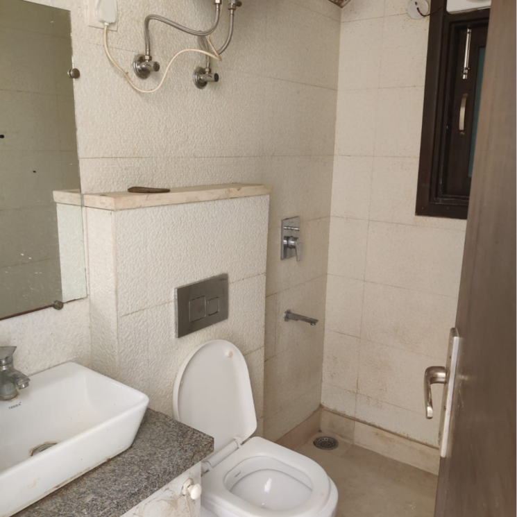 Bathroom, malviya nagar 3 Bedroom 1800 Sq.Ft. Builder Floor In Malviya Nagar Delhi 9405512