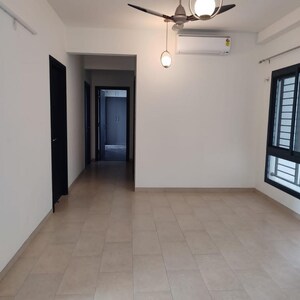 Room in 3 BHK Apartment at Sobha City Gurgaon, Babupur Village – for Sale