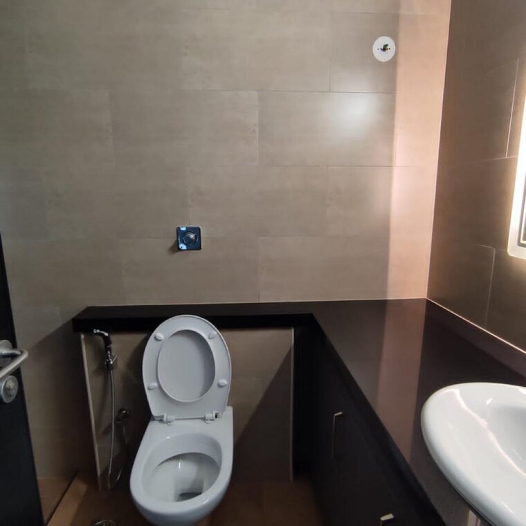 Bathroom, sobha-city-gurgaon 3 Bedroom 1710 Sq.Ft. Apartment In Babupur Village Gurgaon 9405549