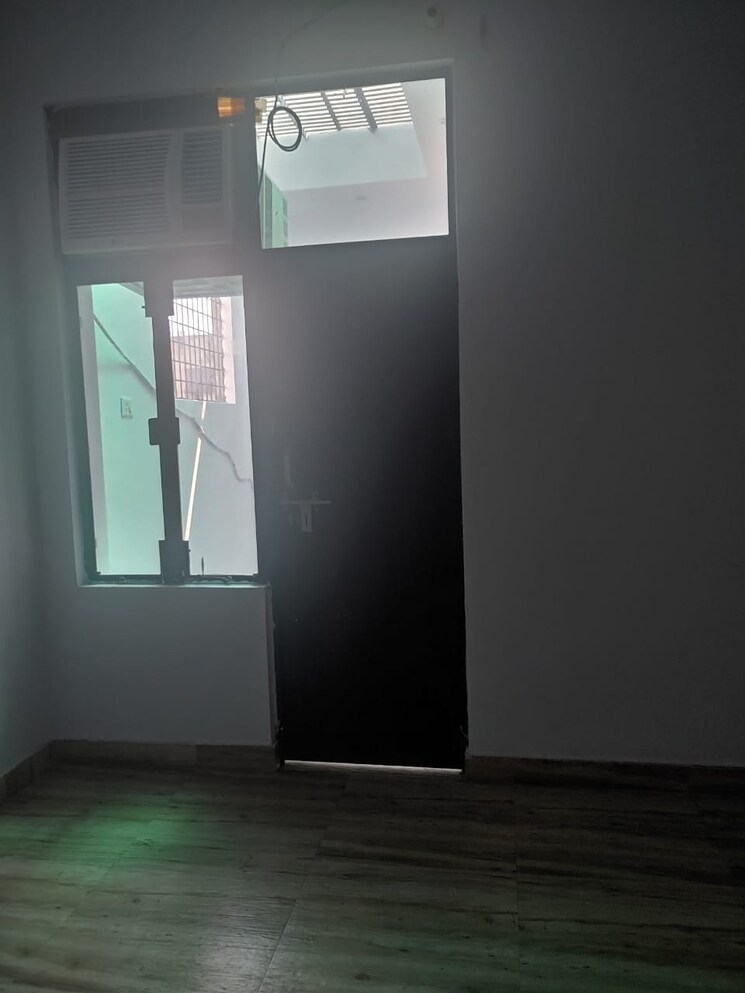 Room, gomti nagar 2 Bedroom 1500 Sq.Ft. Independent House In Gomti Nagar Lucknow 9405553