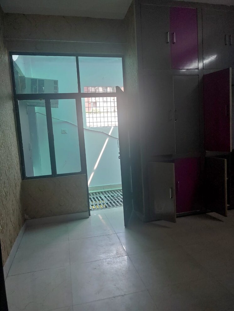 Room, gomti nagar 2 Bedroom 1500 Sq.Ft. Independent House In Gomti Nagar Lucknow 9405553