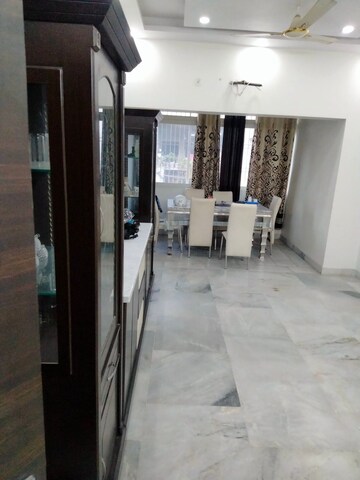 Room in 4 BHK Builder Floor at Rajendra Nagar Sector 5 – for Rent