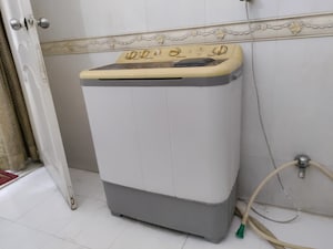 Building Lobby in 2 BHK Independent House at Gomti Nagar – for Rent