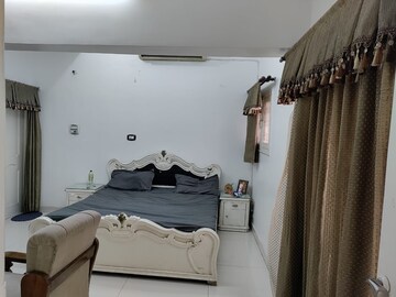 Team Area in 2 BHK Independent House at Gomti Nagar – for Rent