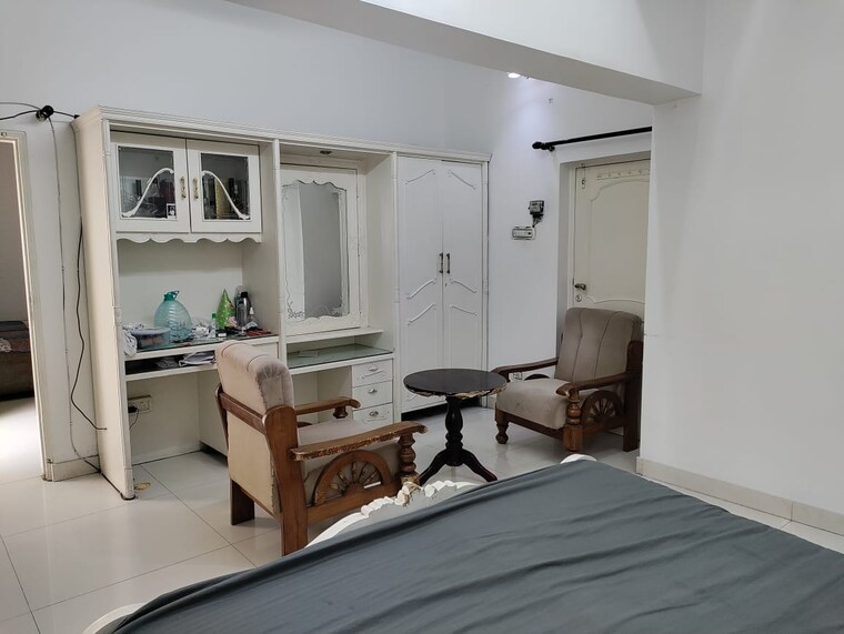 Gym, gomti nagar 2 Bedroom 2210 Sq.Ft. Independent House In Gomti Nagar Lucknow 9405578