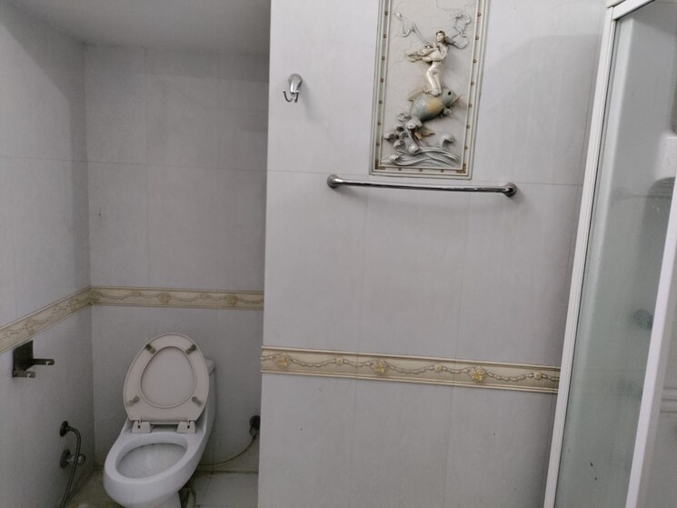 Bathroom, gomti nagar 2 Bedroom 2210 Sq.Ft. Independent House In Gomti Nagar Lucknow 9405578