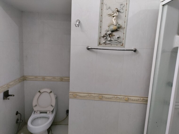 Bathroom, gomti nagar 2 Bedroom 2210 Sq.Ft. Independent House In Gomti Nagar Lucknow 9405578