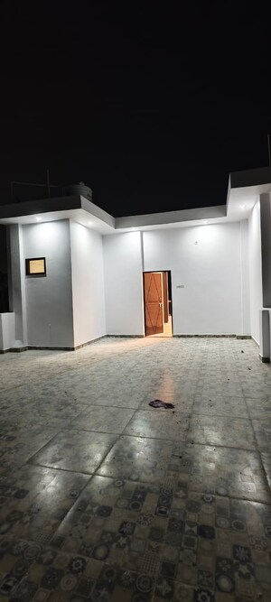 Room in 3.5 BHK Independent House at Matiyari – for Sale