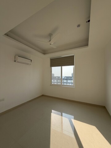 Room in 5 BHK Penthouse at Omaxe Lake, North Mullanpur – for Sale