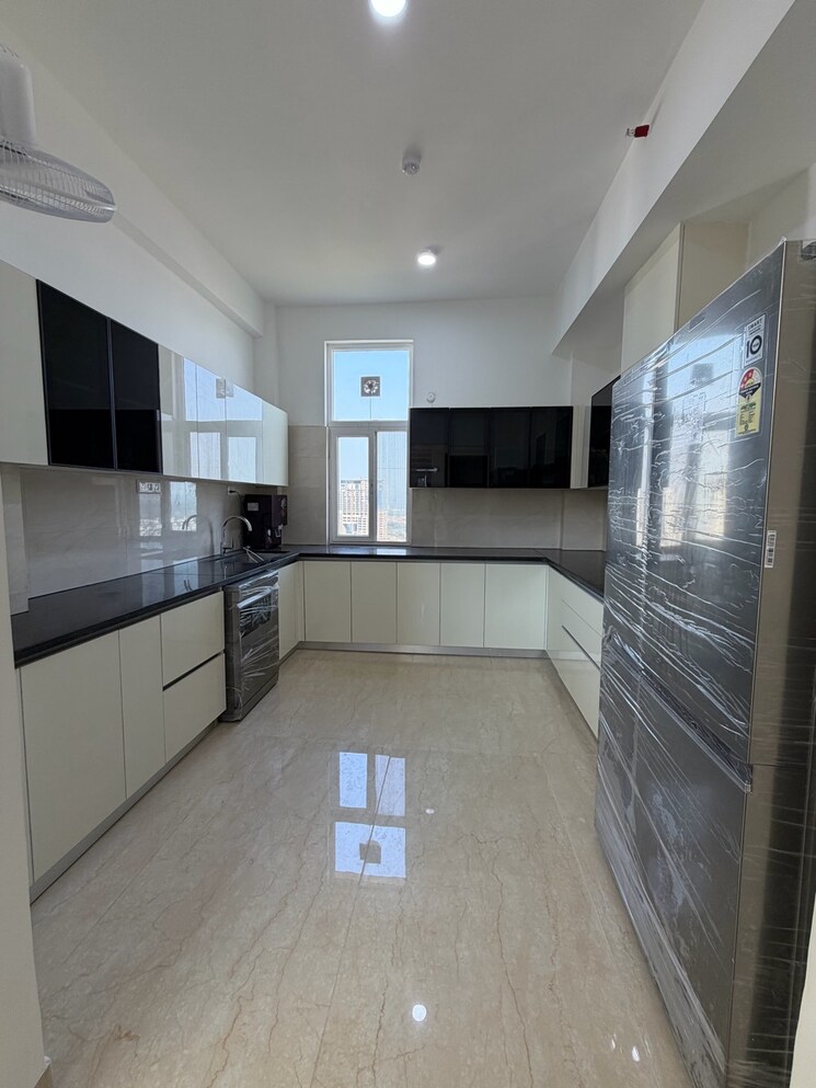 Kitchen, omaxe-lake 5 Bedroom 3550 Sq.Ft. Penthouse In North Mullanpur Chandigarh 9405459