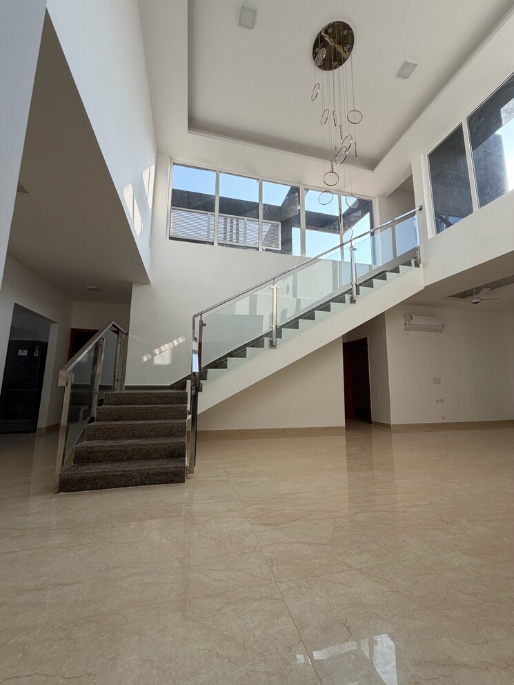 undefined, omaxe-lake 5 Bedroom 3550 Sq.Ft. Penthouse In North Mullanpur Chandigarh 9405459