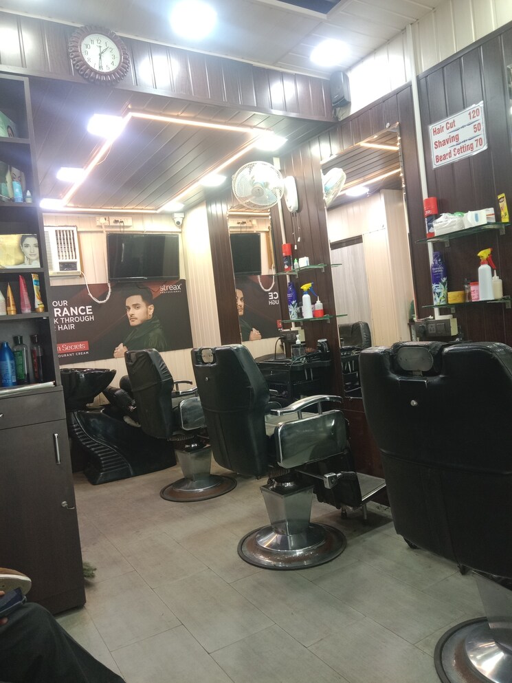 Gym, shiv-chs-borivalli Commercial Co Working Space 250 Sq.Ft. In Borivali West Mumbai 9405604