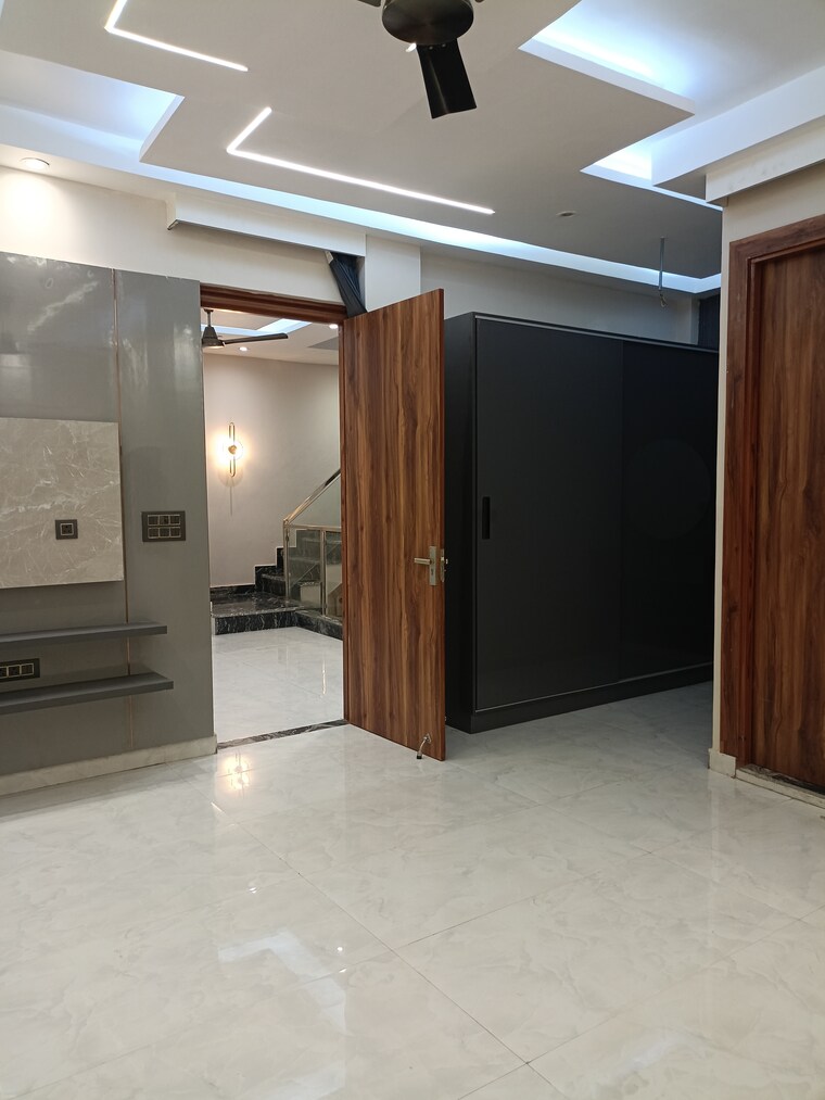 Living Room, sector 16b greater noida 3 Bedroom 2350 Sq.Ft. Villa In Sector 16b Greater Noida Greater Noida 9405613