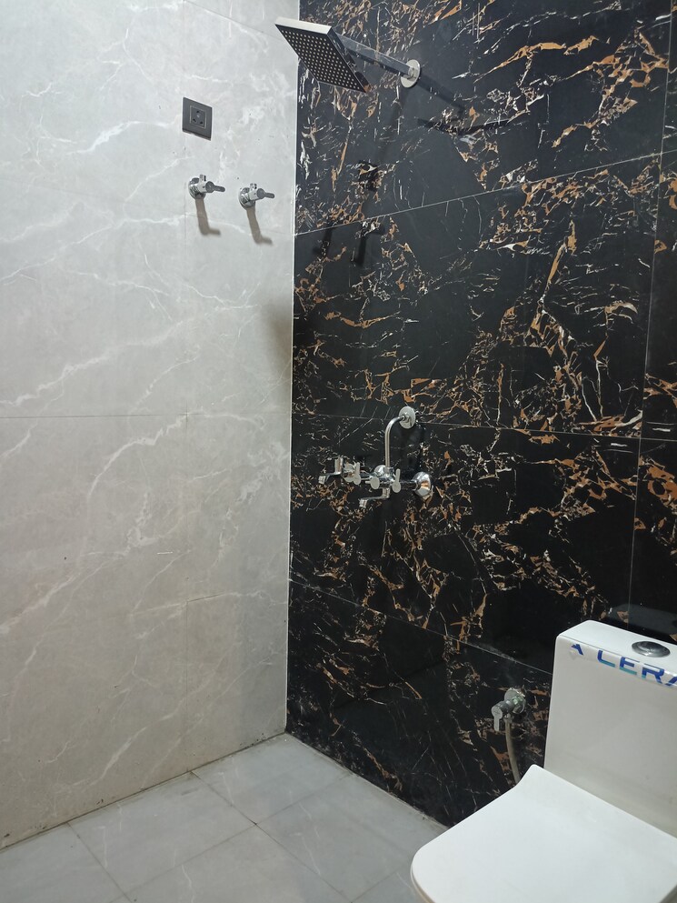 Bathroom, sector 16b greater noida 3 Bedroom 2350 Sq.Ft. Villa In Sector 16b Greater Noida Greater Noida 9405613