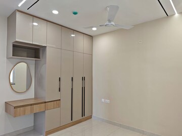 Room in 3 BHK Apartment at Prestige Beverly Hills, Kokapet – for Rent