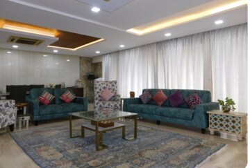 4 BHK Apartment For Rent in Ekta World Lake Superior, Powai