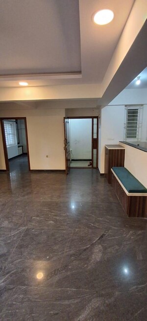 Room in 6+ BHK Independent House at Rt Nagar – for Sale