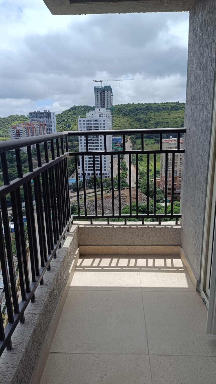 Balcony, supreme-estia-phase-1 3 Bedroom 1225 Sq.Ft. Apartment In Baner Pune 9405633