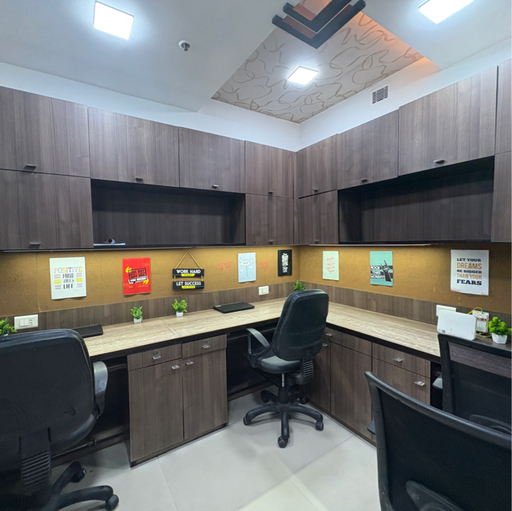 Team Area, netaji subhash place Commercial Office Space 550 Sq.Ft. In Netaji Subhash Place Delhi 9405670