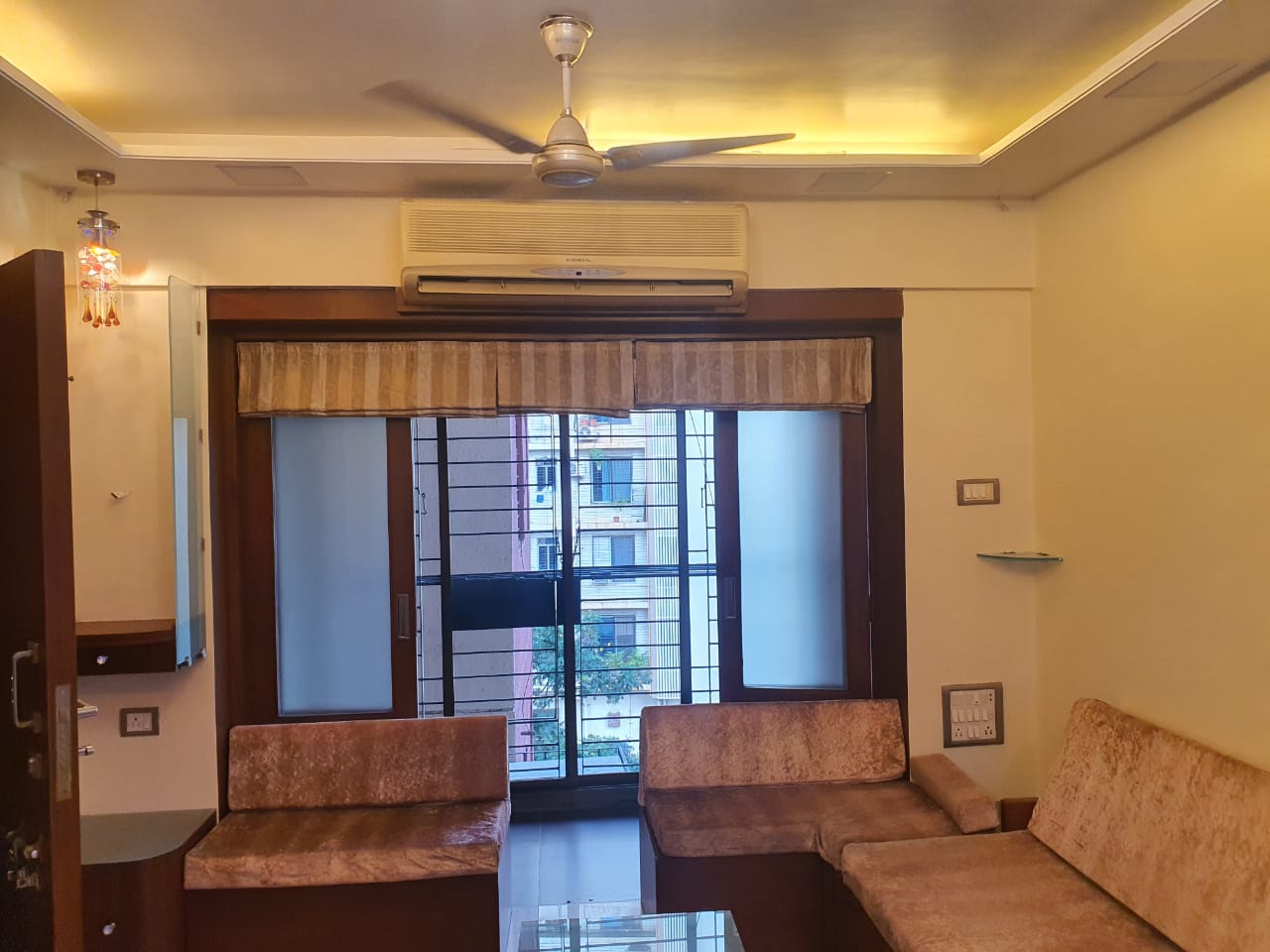 4 BHK 1862 Sq.Ft. Apartment in Rustomjee Paramount