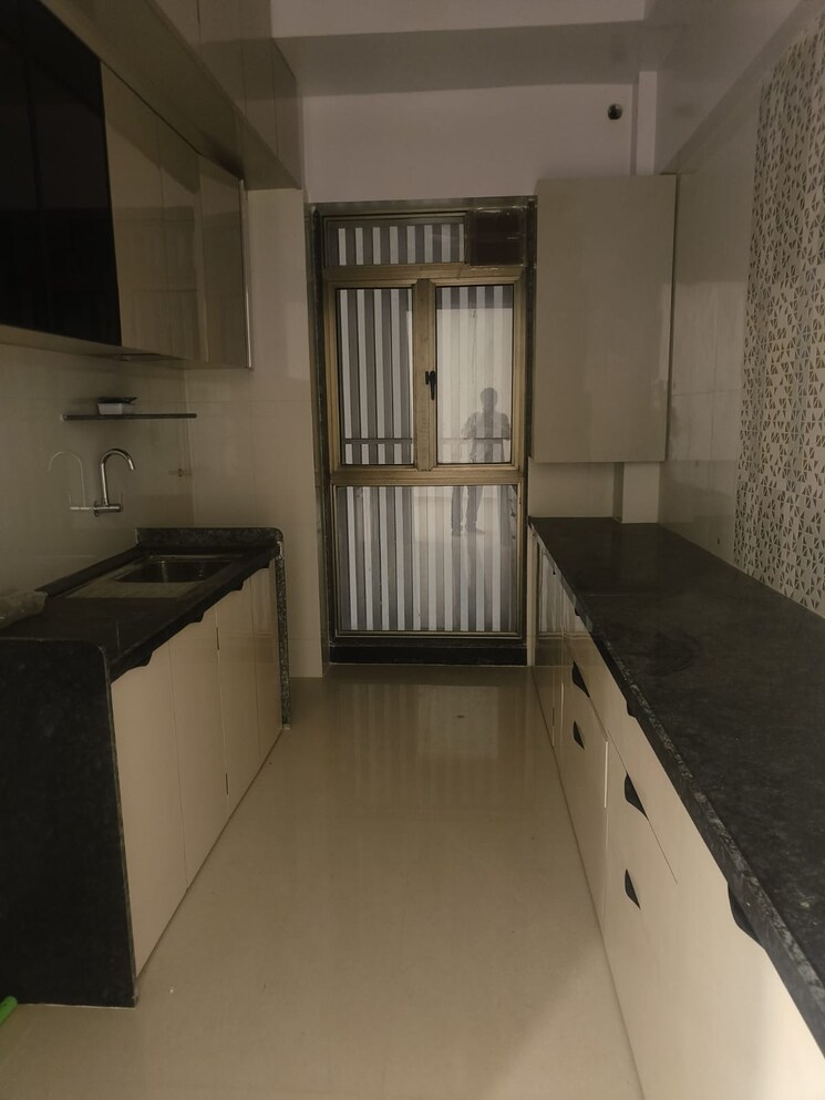 Kitchen, matunga west 3 Bedroom 1000 Sq.Ft. Apartment In Matunga West Mumbai 9405708