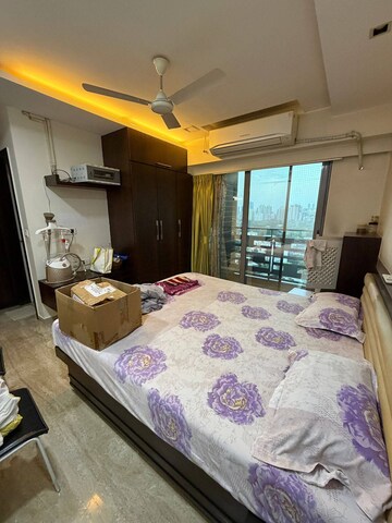 Bedroom in 4 BHK Apartment at Oberoi Springs, Andheri West – for Rent