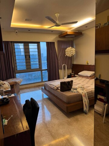 Team Area in 4 BHK Apartment at Oberoi Springs, Andheri West – for Rent