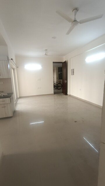 Room in 3 BHK Apartment at Prateek Wisteria, Sector 77 – for Rent