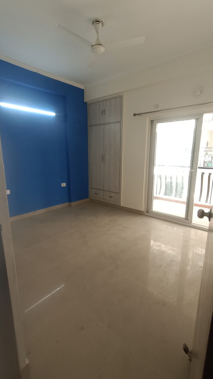 Room, prateek-wisteria 3 Bedroom 1560 Sq.Ft. Apartment In Sector 77 Noida 9405743