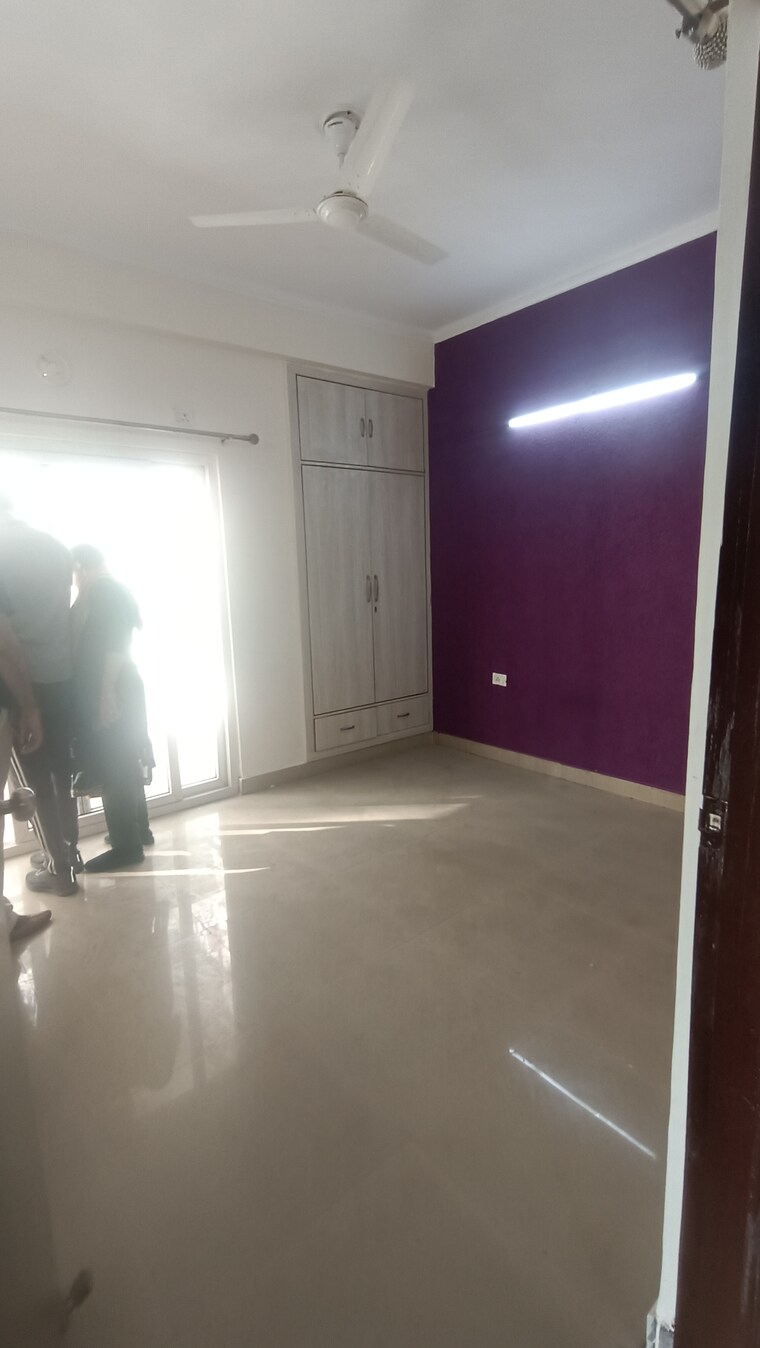 Room, prateek-wisteria 3 Bedroom 1560 Sq.Ft. Apartment In Sector 77 Noida 9405743