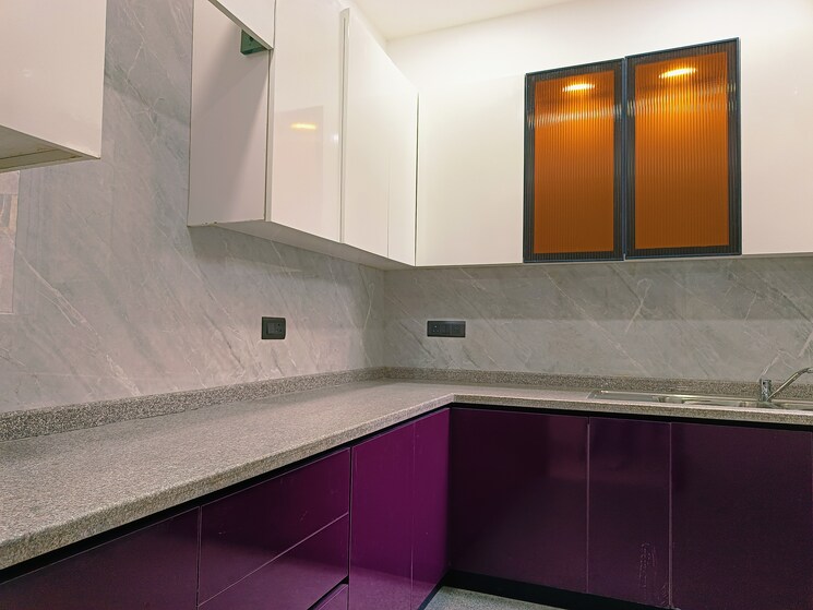 Kitchen, shivalik colony 3 Bedroom 1800 Sq.Ft. Builder Floor In Shivalik Colony Delhi 9405750