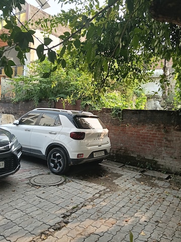  Plot – Exterior View View at Aliganj - for Sale