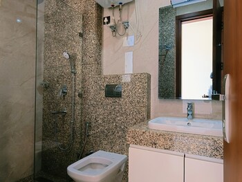 3 BHK Builder Floor for Sale in Shivalik Colony, Delhi