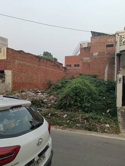 Plot For Sale in Jankipuram