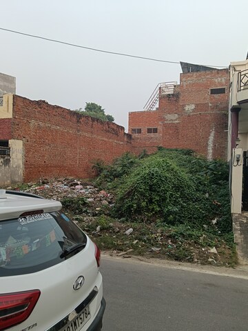  Plot For Sale in Jankipuram